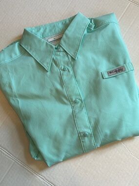 Columbia Women’s NWT Tamiami Shirt.